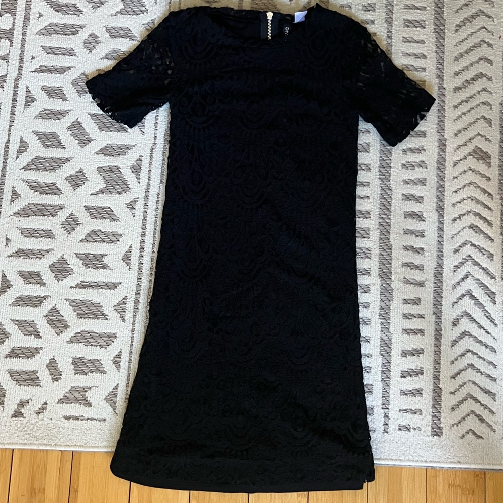 H&M Black Lace Fully Lined Dress in Size 2 in Like New Condition